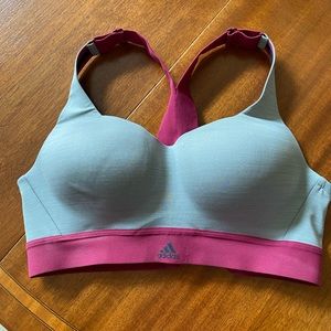 Sports bra